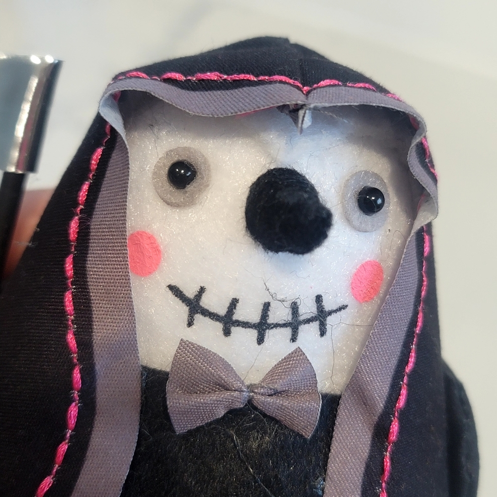 NEW Hyde & EEK! Boutique Featherly Friends "Hoodie" Felt Bird Halloween 2024 - Picture 12 of 15